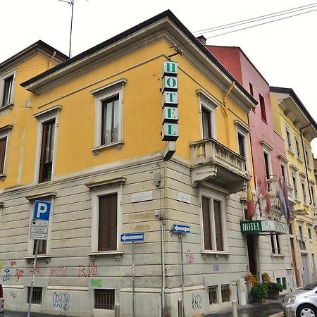 Hotel Trentina Milan Luaran gambar
