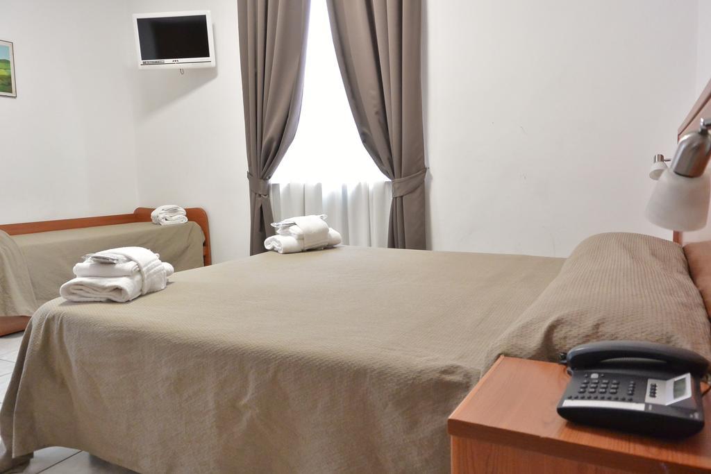 Hotel Trentina Milan Luaran gambar