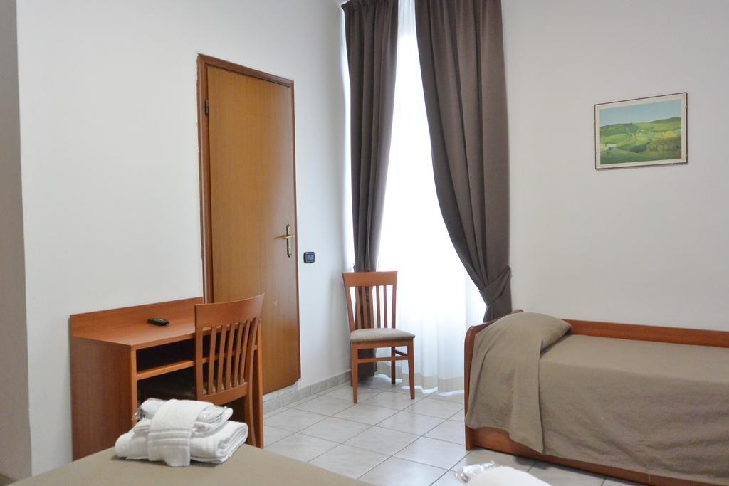 Hotel Trentina Milan Luaran gambar