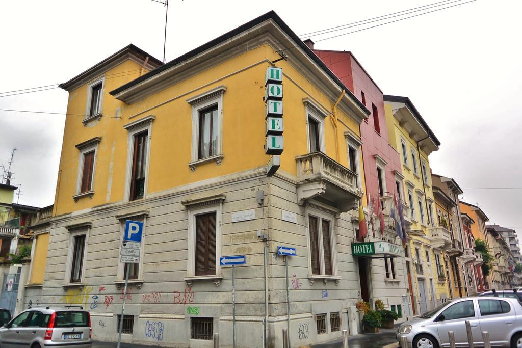 Hotel Trentina Milan Luaran gambar