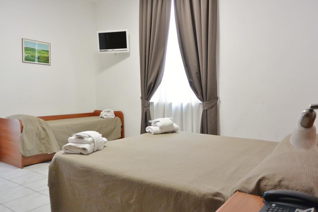 Hotel Trentina Milan Luaran gambar