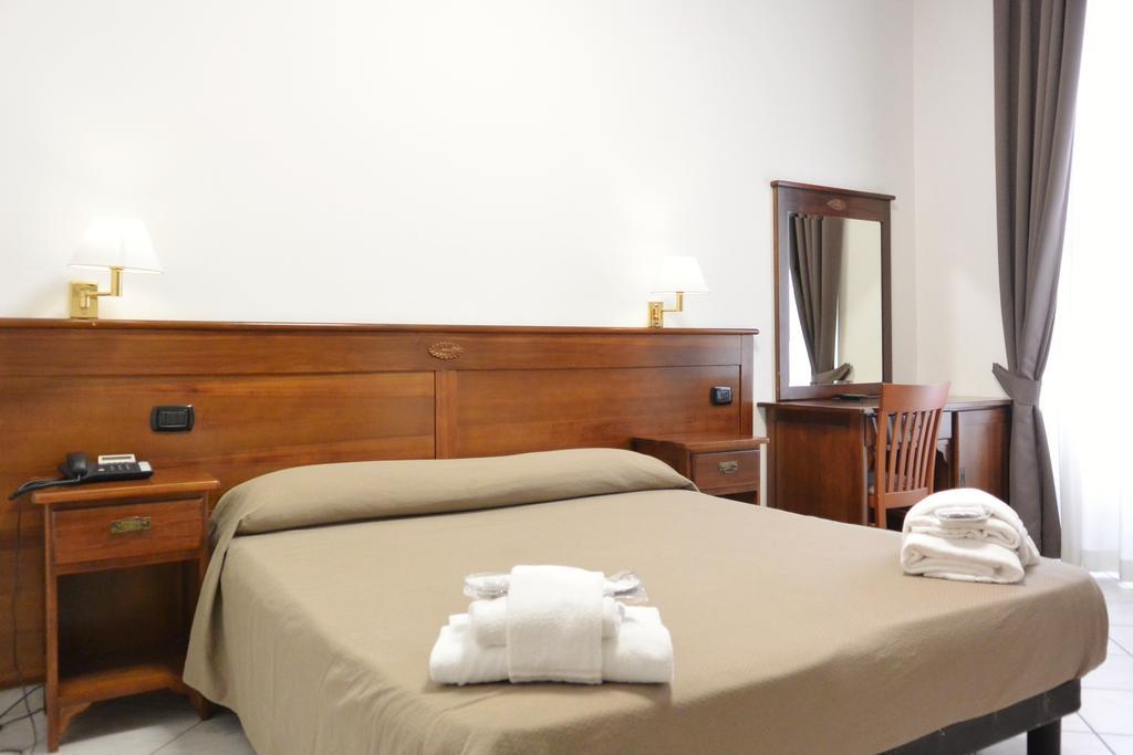 Hotel Trentina Milan Luaran gambar