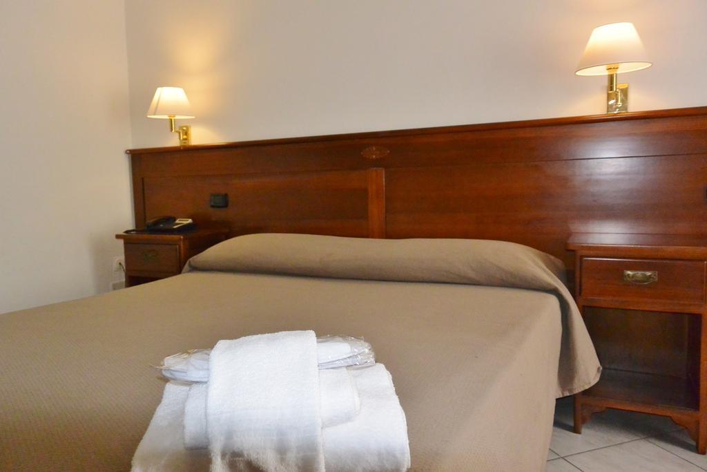 Hotel Trentina Milan Luaran gambar
