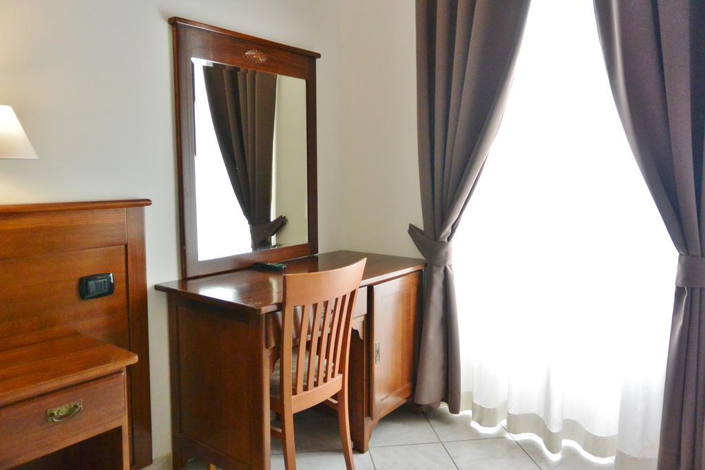 Hotel Trentina Milan Luaran gambar