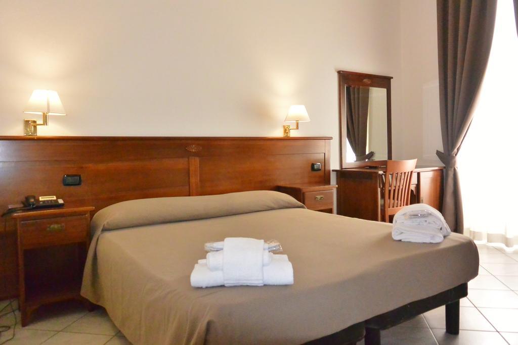 Hotel Trentina Milan Luaran gambar